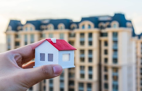 Konut krizi derinleşiyor: Evler pahalı, krediler yüksek, kiralar cep yakıyor!