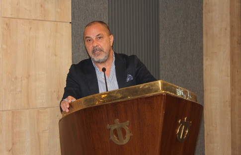 “Aliağa kıskanılmayacak gibi değil, keşke İzmir de özelleştirilseydi”