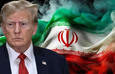 Trump, İran'dan petrol alan ülkelere yaptırım uygulanacağını duyurdu