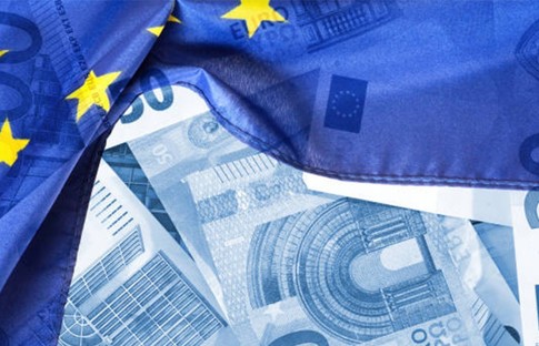 Euro Bölgesi ekonomisi nisanda sınırlı büyüdü