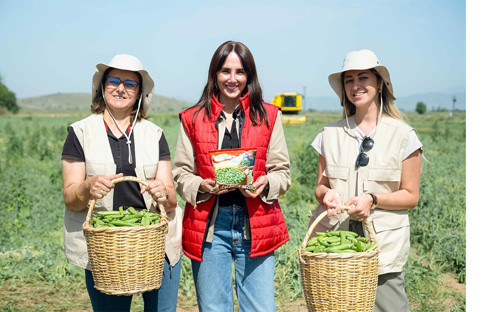Tarımın Kadın Yıldızları’nın emeğiyle SuperFresh “Ege’den Hasat Bezelye”