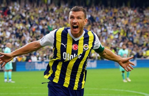 Edin Dzeko, Fenerbahçe'den ayrıldığını açıkladı