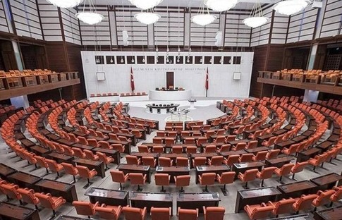 10. Yargı Paketi Meclis'te kabul edildi