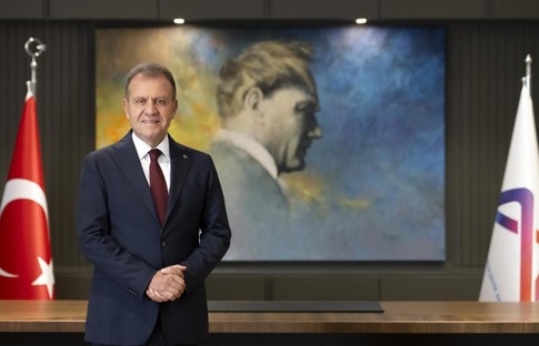 “Bereketin sofralardan taştığı, gençlerin özgürce yaşadığı günler yakın”