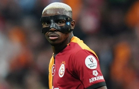 Osimhen Al-Hilal'in rekor teklifini reddetti