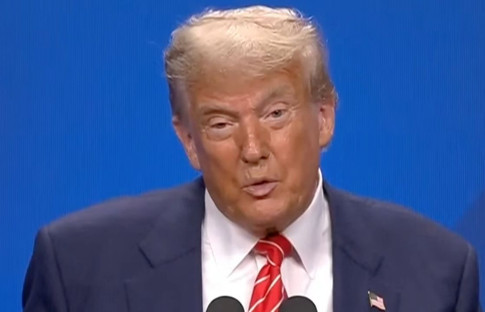 Trump'ın "vergi indirimi" tasarısı kabul edildi