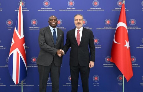 Dışişleri Bakanı Fidan, Birleşik Krallık Dışişleri Bakanı Lammy ile görüştü