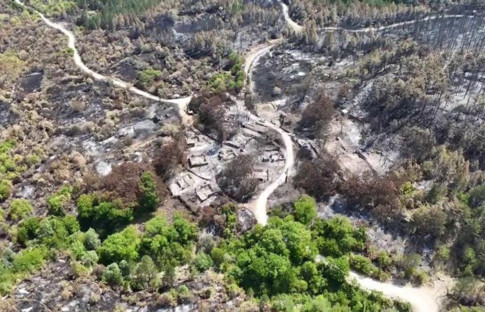 Karabük'te orman yangınında köyün bir mahallesi yok oldu