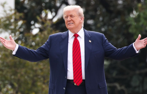 Trump, Hindistan'a ek yüzde 25 gümrük vergisi uygulayacak