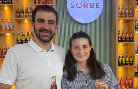 Ayten Usta, gelenekten ilham alarak sağlıklı içecek pazarına girdi