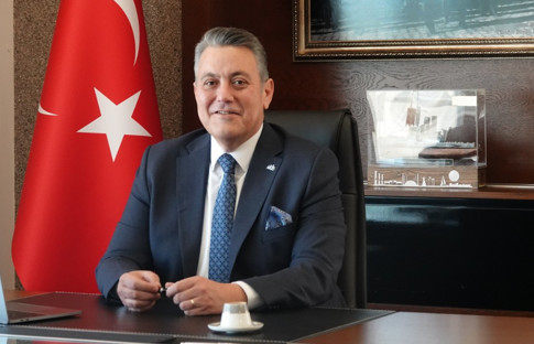 Türkiye ihracatı geriledi, AKAMİB yükselişini sürdürdü   