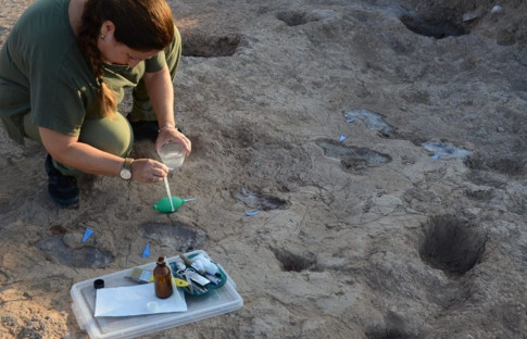 Tell Kurdu Höyük kazılarında nadir keşif! 5 insan ayak izi tespit edildi