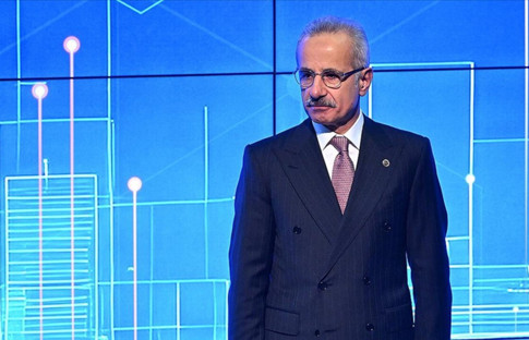 Bakan Uraloğlu duyurdu: Ülkemizi 2026 nisan ayında 5G ile tanıştıracağız