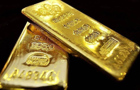 Kaotik dünyanın efendisi yine altın