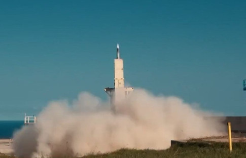 Siper 1 hava savunma füzesi otonom atış testinde hedefi başarıyla vurdu