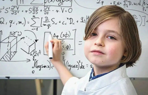 12 yaşında üniversiteyi bitirdi, 15 yaşında doktora yaptı!