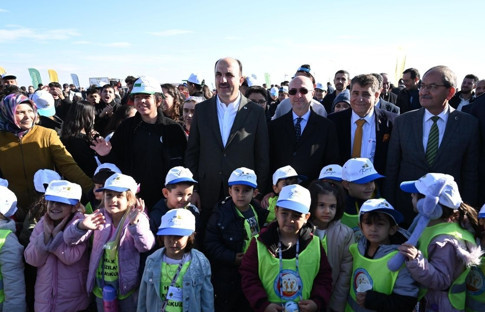 Konya’da geleceğe nefes: 15 bin fidan toprakla buluştu