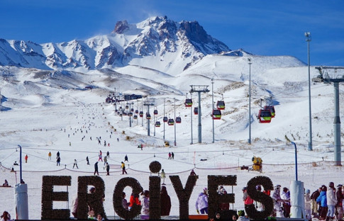 Erciyes, dünyanın en iyi 25 kayak merkezi arasına girdi