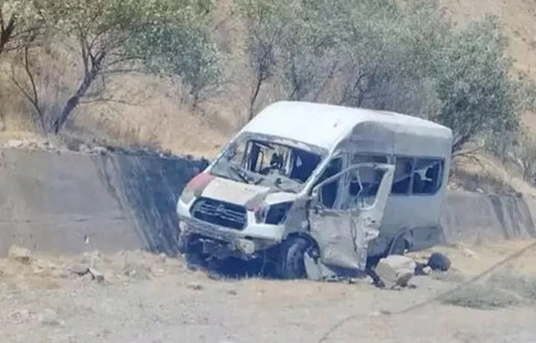 Irak'ın kuzeyinden Silopi'deki servis aracına saldırı: Ölü ve yaralılar var - Resim : 1