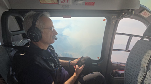 Minister Uraloğlu inspizierte das Brandgebiet in Bursa aus der Luft - Bild: 1