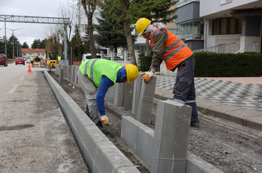 Ünlü "Ulaşımda dönüşüme Evet, dayatmaya hayır” - Resim : 1