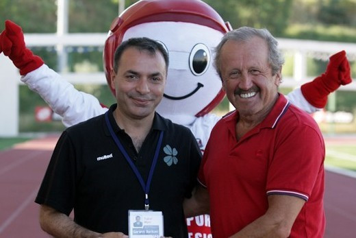 Sporsever Ahmet Çakır, bir başka dünyanın entelektüeliydi! - Resim : 2