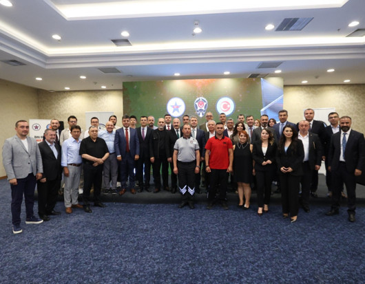 Güvenlik-İş Sendikası’ndan EKONOMİ’ye çalışma hayatı haberleri için teşekkür plaketi - Resim : 1