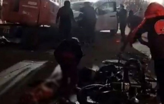 ABD'de kalabalığa dalıp 10 kişinin hayatını kaybetmesine sebep oldu: Saldırgan öldürüldü - Resim : 1