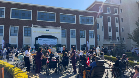 MİA Yaşam Merkezi ve Arca Otomotiv, “Vost-Dostlar’la Yaza Veda” dedi - Resim : 1