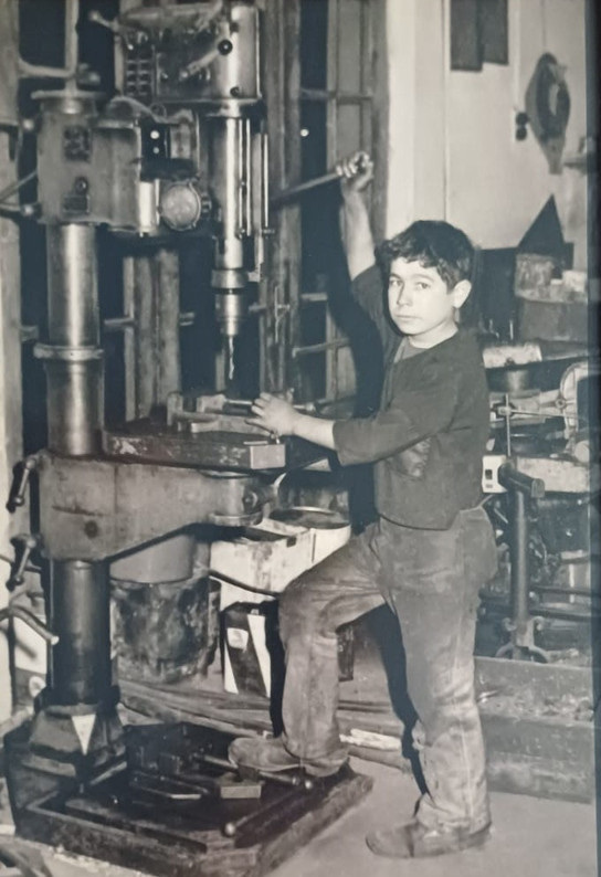 Evdeki buzdolabını satarak atölyesini kurtardı Şimdi 40 ülkeye ihracat yapıyor - Resim : 1