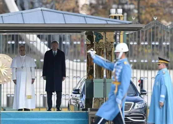 Cumhurbaşkanı Erdoğan: Papa'nın ilk yurt dışı ziyaretinin Türkiye'ye olması çok önemli - Resim : 4