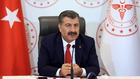 Bakan Koca sağlık personeli alımı ile ilgili detayları açıkladı