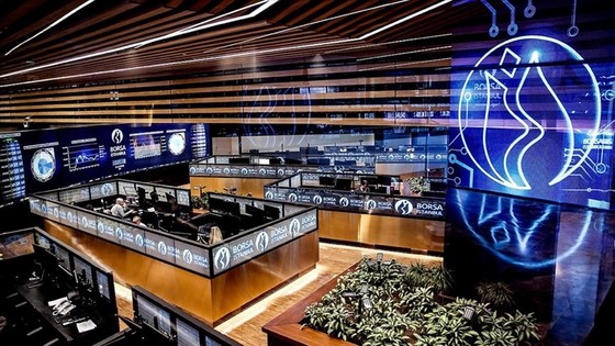 Borsa haftaya düşüşle başladı