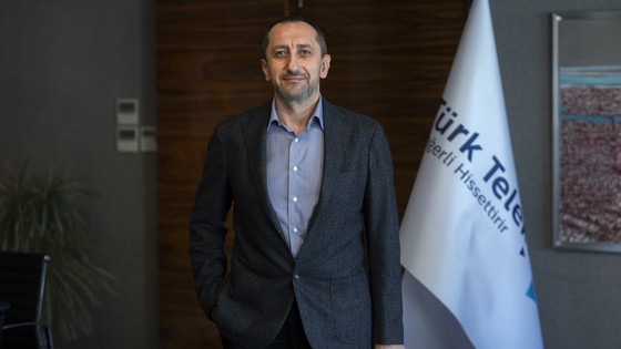 Türk Telekom CEO'su Önal: Mükerrer yatırım yapmayalım