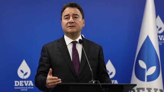 Babacan: Ya Erdoğan gereğini yapacak ya da özür dileyecek