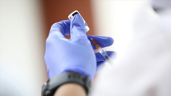 İsviçre'de aşı sertifikası referandumu: Kısıtlamalara onay çıktı
