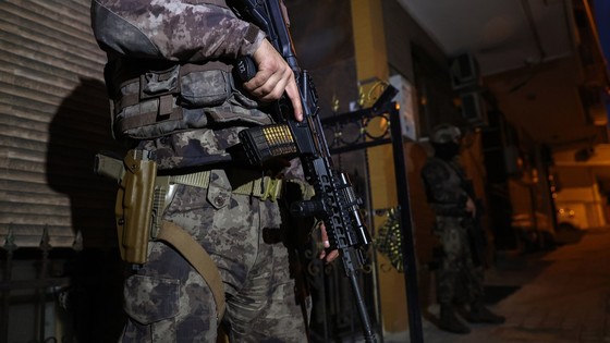 5 ilde organize suç örgütü operasyonu: 49 gözaltı