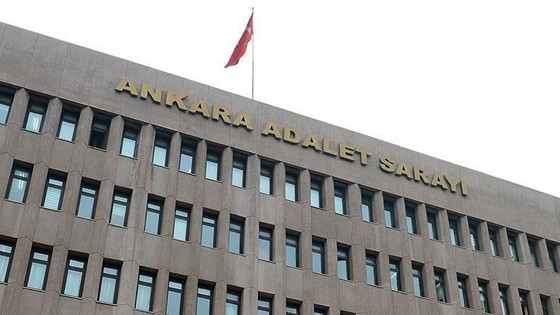 Stockholm'de Kur'an-ı Kerim yakan kişi hakkında yakalama kararı
