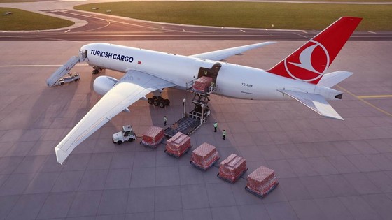 Turkish Cargo, 100 milyon doz COVID-19 aşısı taşıdı