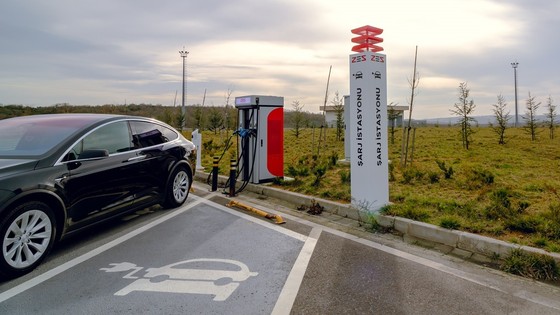 Zorlu Enerji, elektrikli araç şarj istasyon ağını genişletiyor