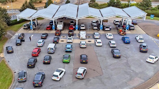 Market ve benzin istasyonu krizine çözüm aranıyor
