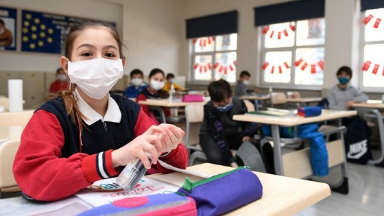 Temaslı öğrenciler için yeni karar