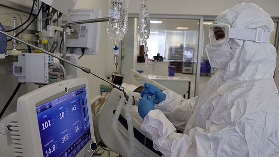 COVID-19'da vaka sayıları 75 bine yaklaştı