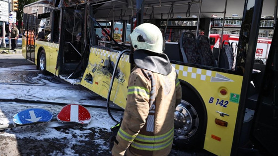 Tramvay ile İETT otobüsü çarpıştı: 6 yaralı