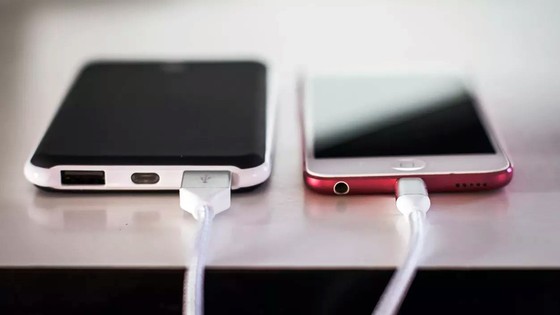 AB, akıllı telefonlara tek tip şarj getiriyor