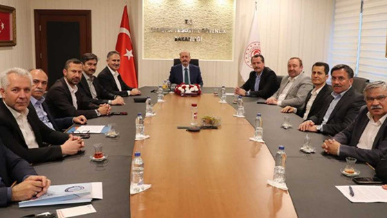 Memur-Sen heyeti Bakan Bilgin ile görüştü