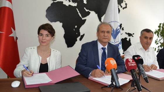 Hitachi Astemo Türkiye, kız öğrencilere ‘nitelikli eğitim’ için el uzattı