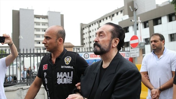 Adnan Oktar'ın 'İsrail İmamı' tutuklandı
