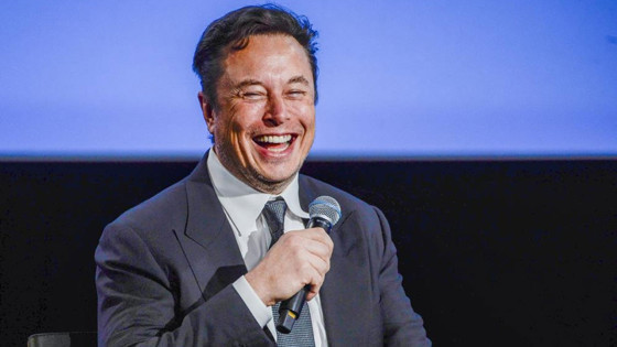 Musk Twitter'ı aldı, Tesla hissesi satmaya başladı