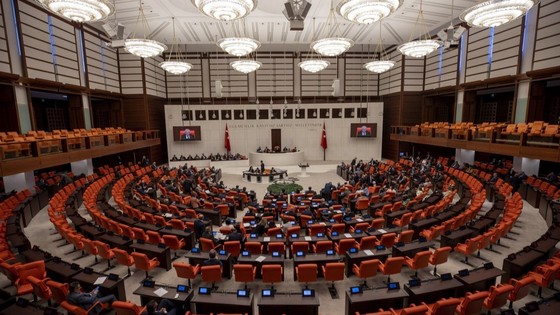 Kamu borçlarının yapılandırılmasına ilişkin teklif TBMM'de görüşülüyor